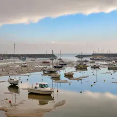 Co to są pływy w fizyce? Zaskakujące fakty o ich przyczynach