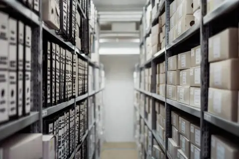Czym się różni praca klasowa od sprawdzianu? Kluczowe różnice, które musisz znać