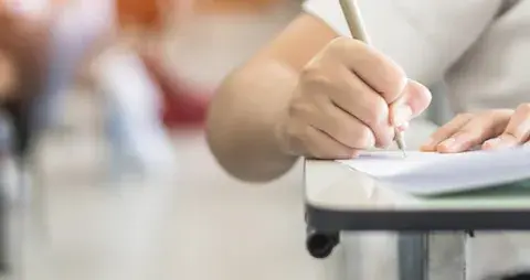 Jak napisać wstęp do rozprawki maturalnej, aby zaskoczyć nauczyciela