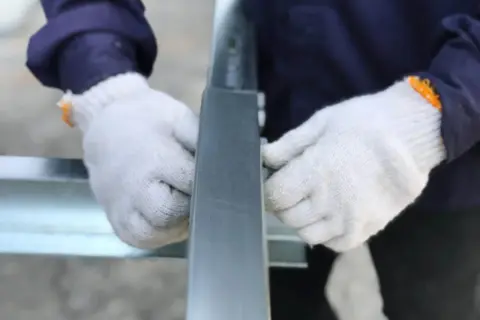 Jak skutecznie zabezpieczyć metal przed korozją chemia i uniknąć kosztów