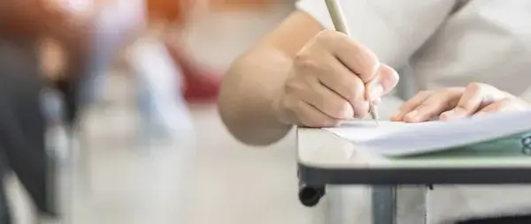 Jak napisać wstęp do rozprawki maturalnej, aby zaskoczyć nauczyciela