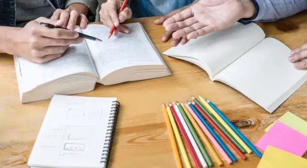 Jaki zeszyt na studia? Wybierz najlepszy dla swoich potrzeb