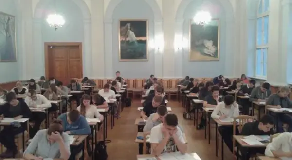 Jak napisać rozprawkę interpretacyjną - skuteczne kroki i porady