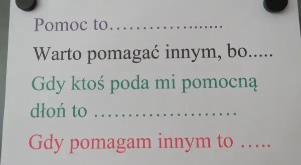 Czy warto pomagać innym? Argumenty i przykłady do rozprawki