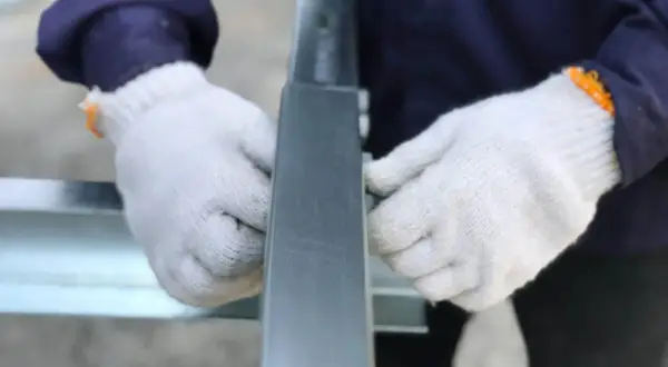 Jak skutecznie zabezpieczyć metal przed korozją chemia i uniknąć kosztów
