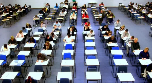 Jak napisać referat z chemii - unikaj błędów i zrób to dobrze